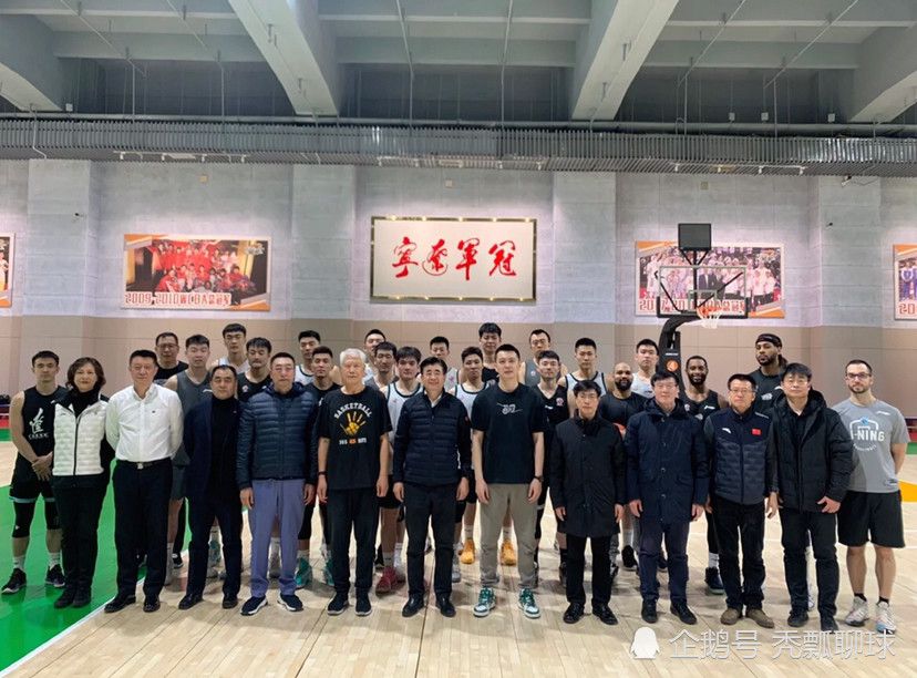 两小我的丑陋表示其实是各有千秋。